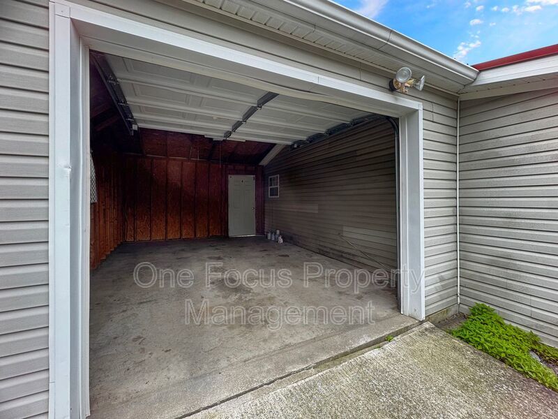 3BR/2BA - Pet Friendly property image