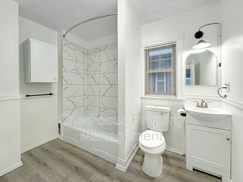 Available 9.15! - 2BR/1BA - ALL UTILITIES INCLUDED! property image