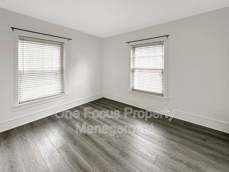 Available 9.15! - 2BR/1BA - ALL UTILITIES INCLUDED! property image