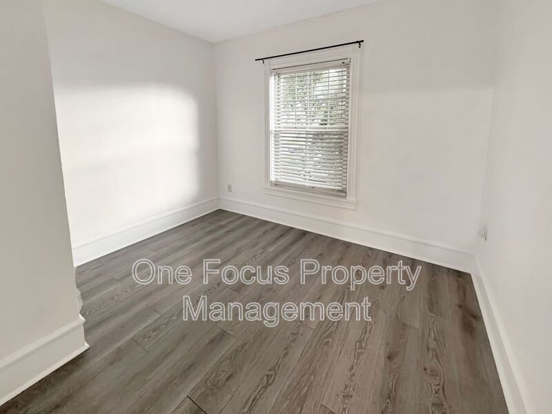 Available 9.15! - 2BR/1BA - ALL UTILITIES INCLUDED! property image