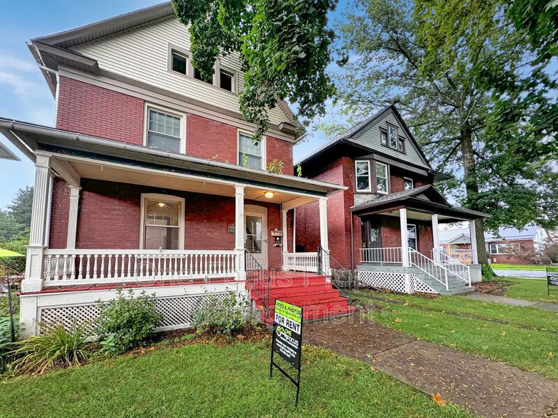 Available 9.15! - 2BR/1BA - ALL UTILITIES INCLUDED! property image