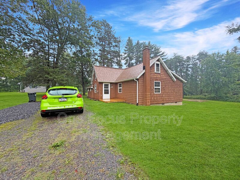 Cozy 3BR/1BA - Pet Friendly property image