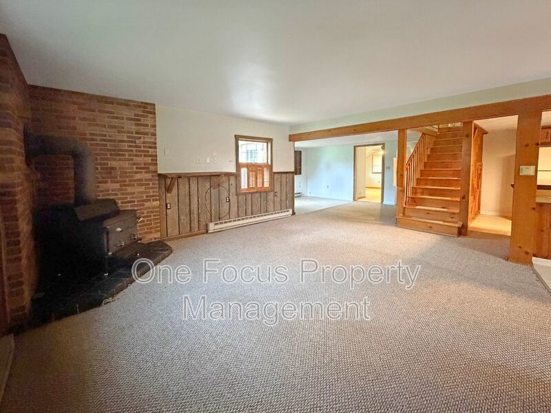 Cozy 3BR/1BA - Pet Friendly property image