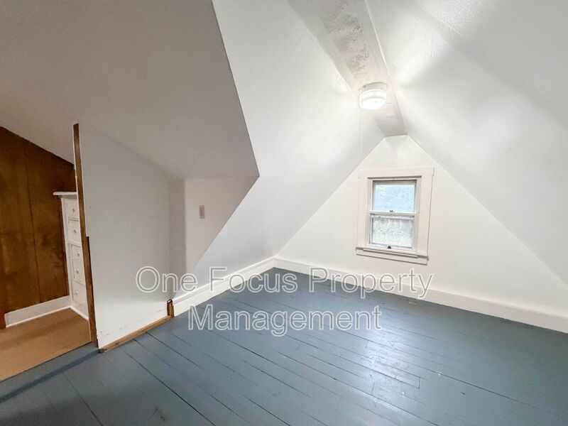 Cozy 3BR/1BA - Pet Friendly property image