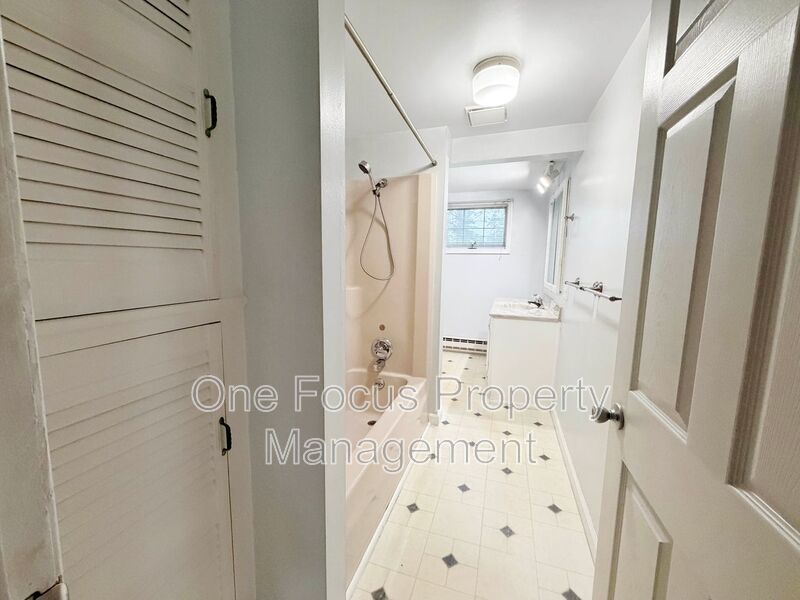 Cozy 3BR/1BA - Pet Friendly property image