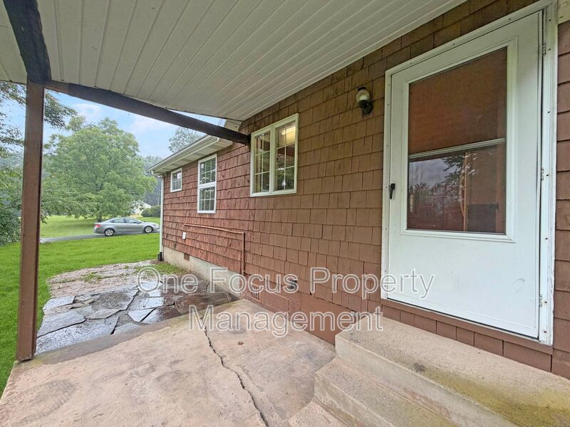 Cozy 3BR/1BA - Pet Friendly property image