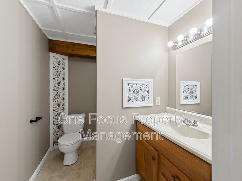 First Floor 2BR/1BA - 1 pet welcome! property image