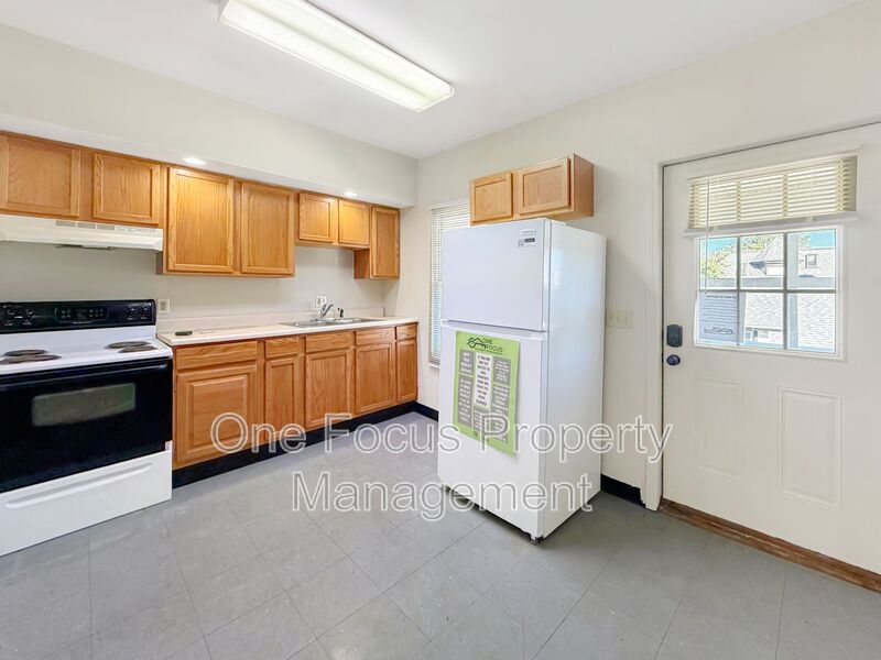 Fourth Floor 2BR/1BA - Residents only pay electricity! property image