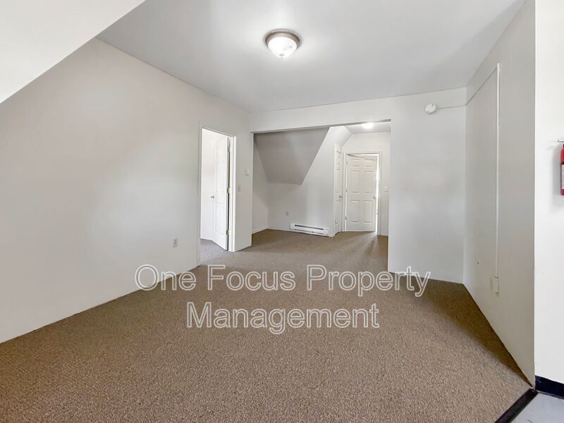 Fourth Floor 2BR/1BA - Residents only pay electricity! property image