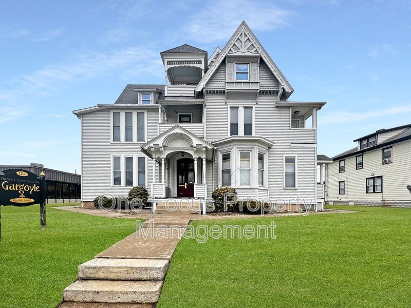 Fourth Floor 2BR/1BA - Residents only pay electricity! property image
